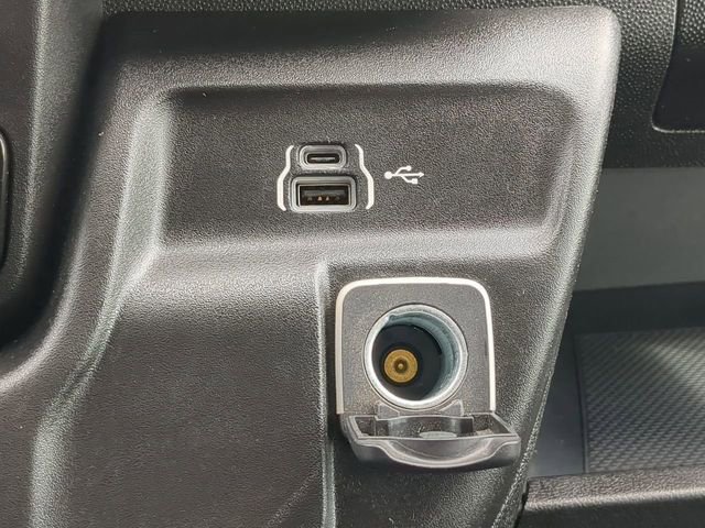 Used 2025 RAM ProMaster 2500 w/ Convenience Group image 23