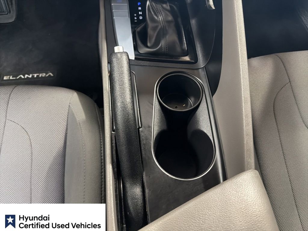 Certified 2024 Hyundai Elantra SE FWD image 25