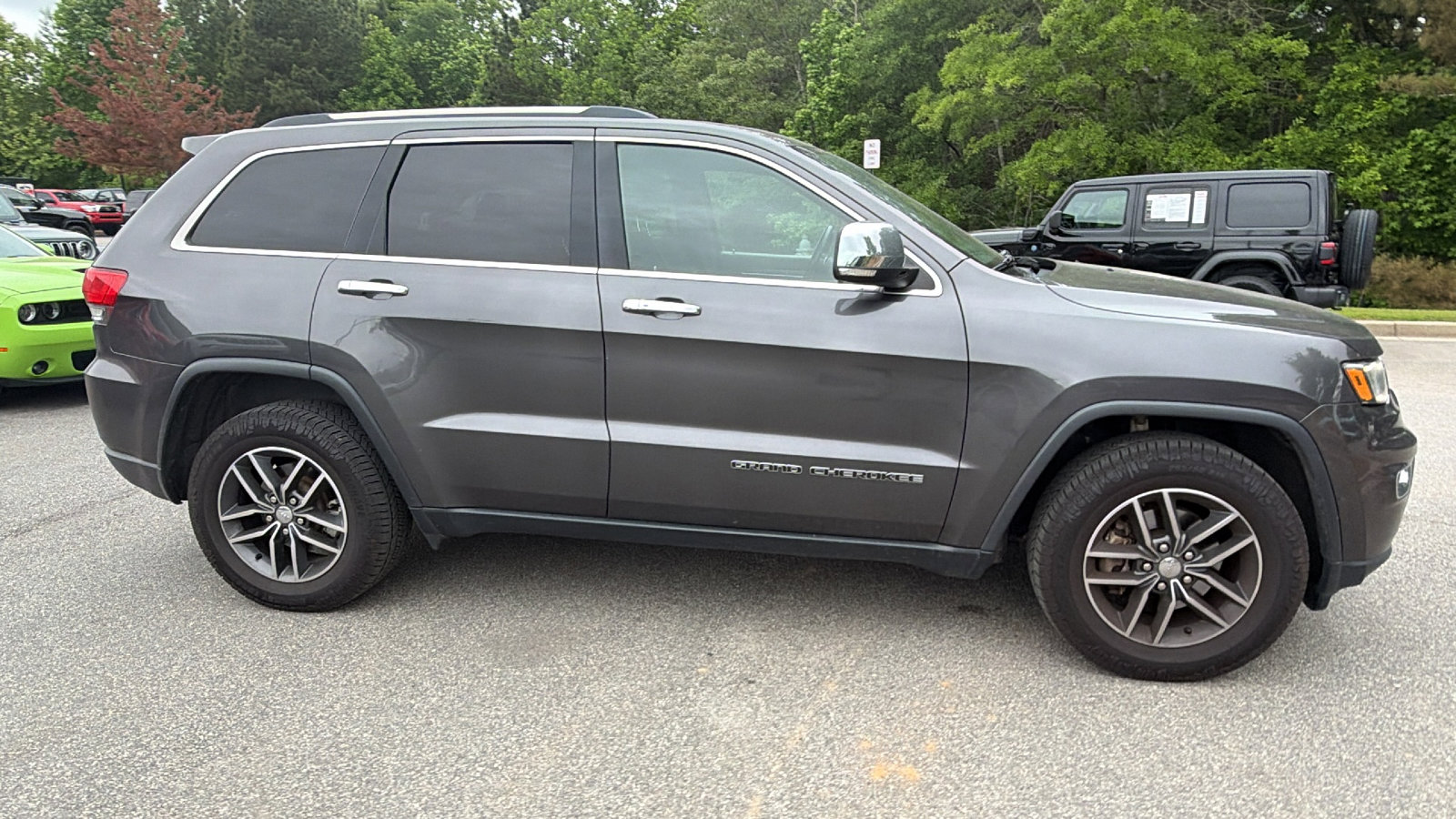 Used 2017 Jeep Grand Cherokee Limited w/ Luxury Group II RWD image 7