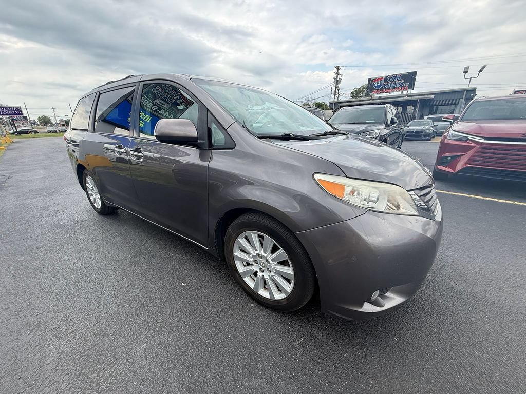 Used 2014 Toyota Sienna XLE w/ XLE Premium Package