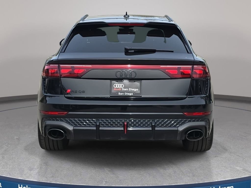 Certified 2025 Audi RS Q8 performance image 7