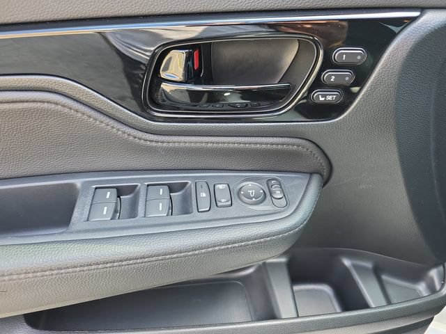 Used 2023 Honda Odyssey Touring image 10