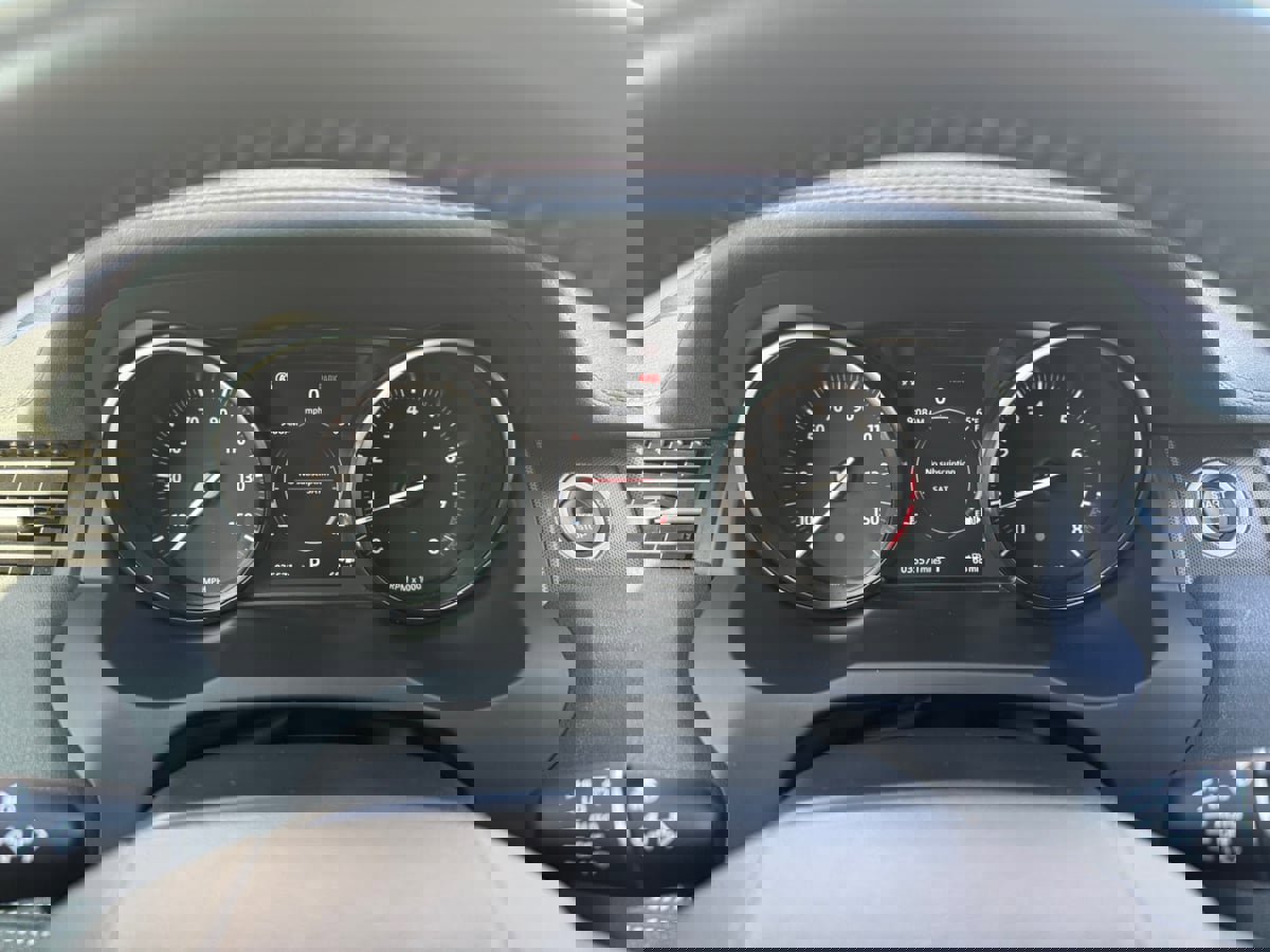 Used 2018 Land Rover Range Rover Evoque SE image 12