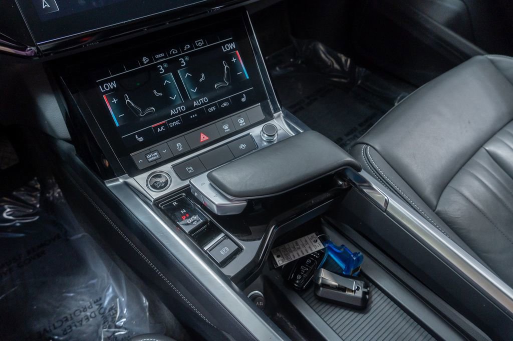 Used 2024 Audi Q8 e-tron Premium image 19