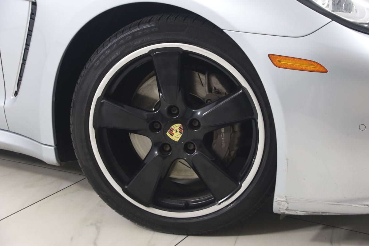 Used 2016 Porsche Panamera 4 Edition AWD/4WD image 16