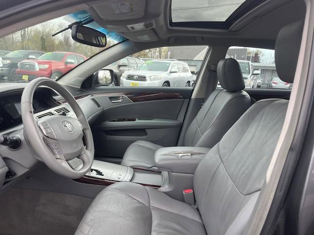 Used 2009 Toyota Avalon XLS FWD image 5