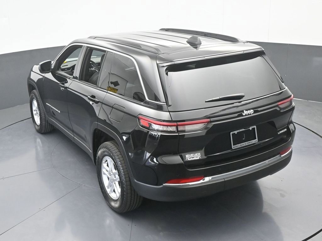 Used 2025 Jeep Grand Cherokee Laredo image 50