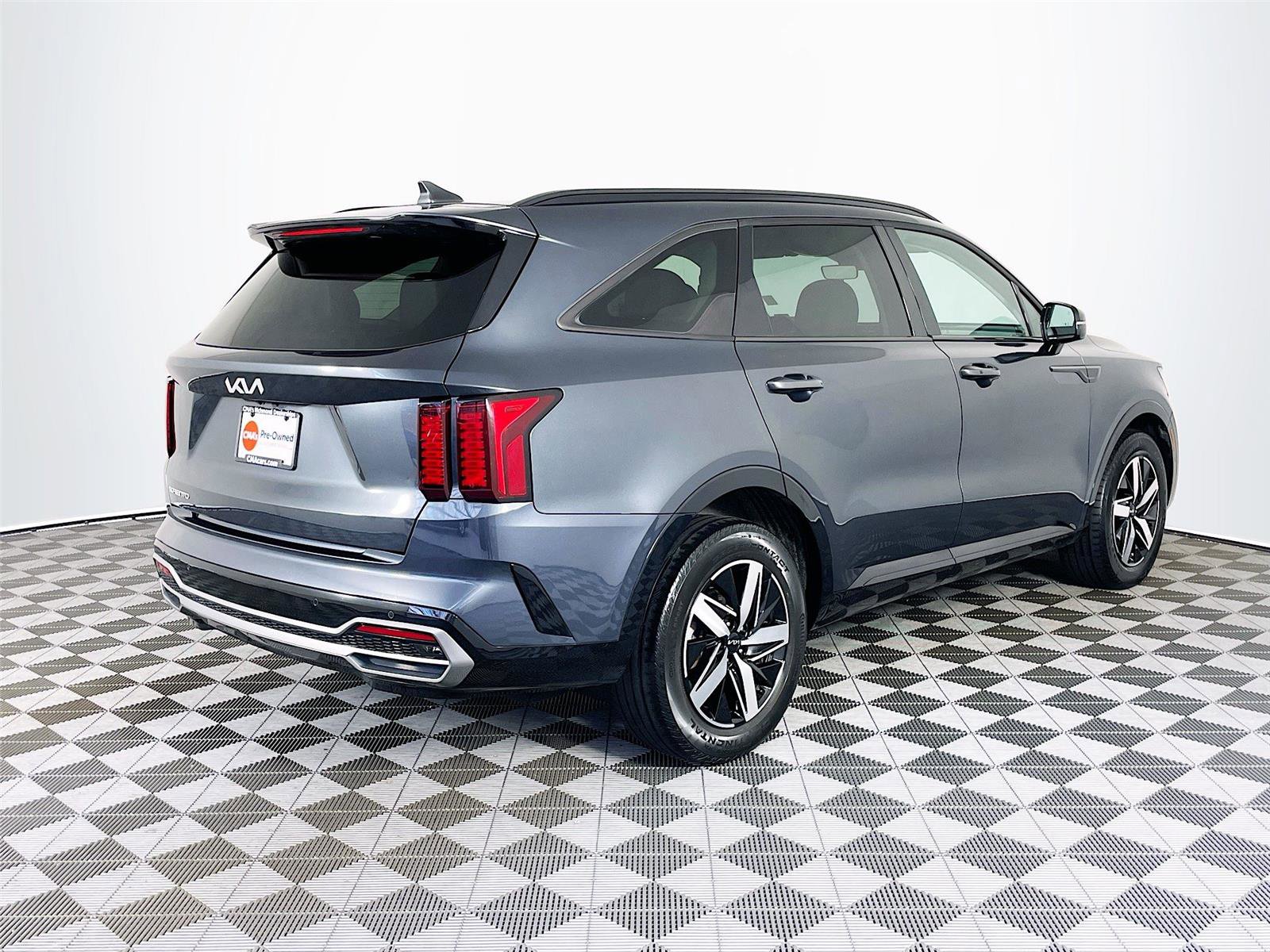 Used 2023 Kia Sorento S w/ Panoramic Sunroof Package image 10