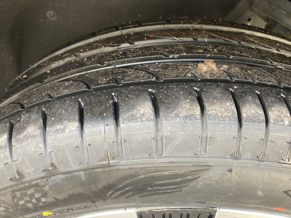 Used 2021 GMC Acadia SLE w/ Driver Convenience Package image 38