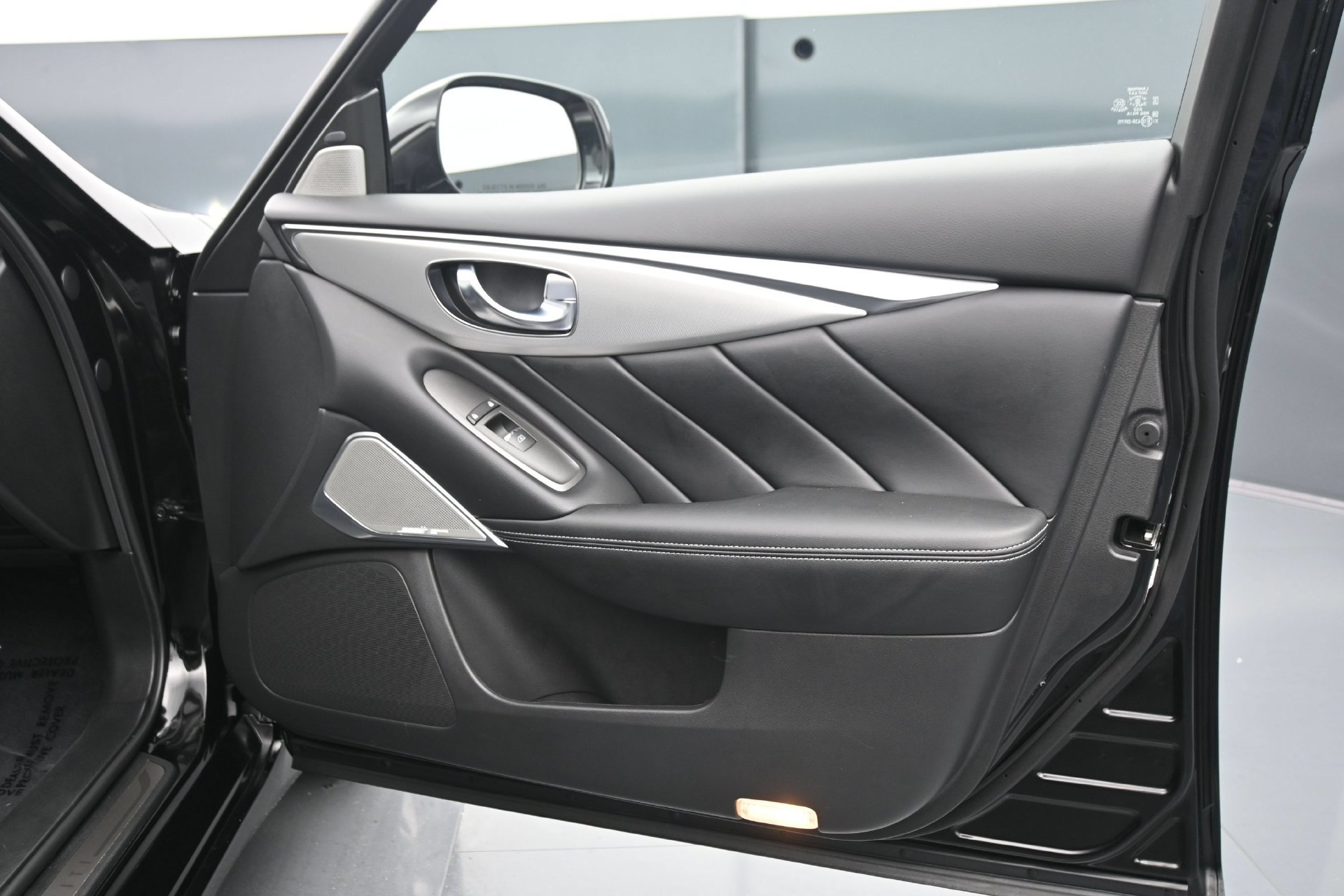 Used 2024 INFINITI Q50 Luxe AWD/4WD image 12