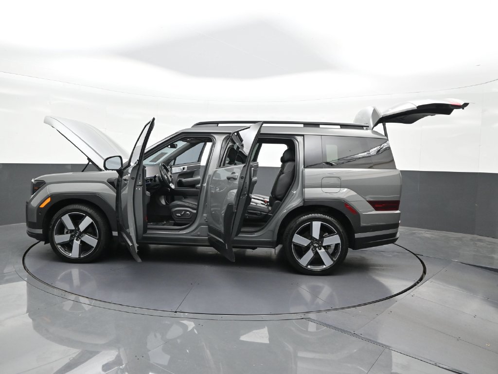 Used 2024 Hyundai Santa Fe Limited AWD/4WD image 33