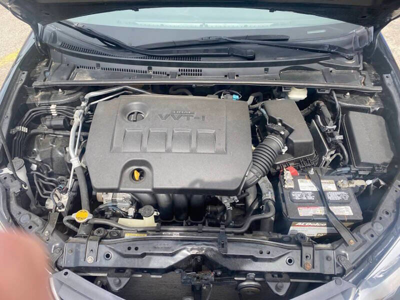 Used 2016 Toyota Corolla LE FWD image 21