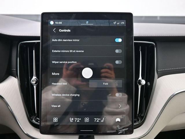 New 2026 Volvo XC60 B5 Ultra w/ Protection Package Premier image 18