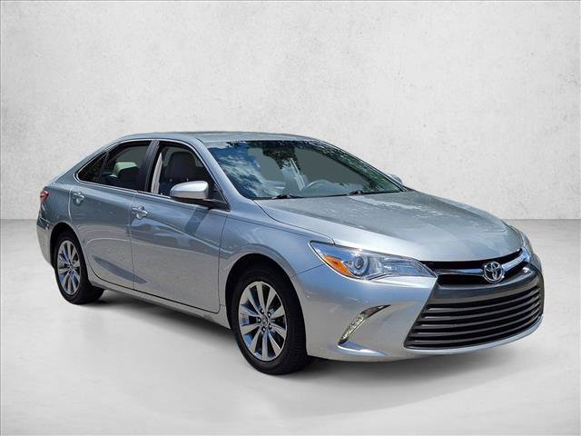 Used 2017 Toyota Camry XLE FWD image 3