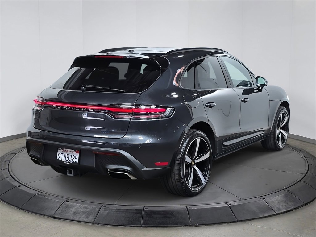 Used 2025 Porsche Macan image 7