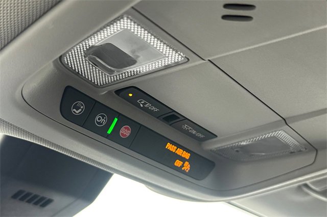 Used 2020 GMC Terrain SLE w/ Elevation Edition image 24