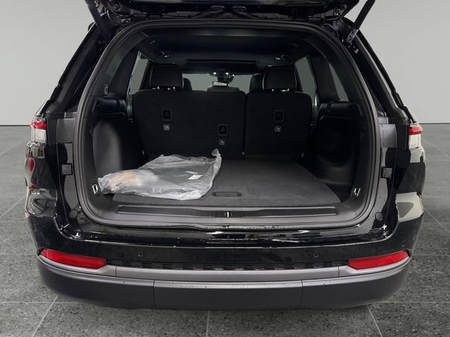 New 2026 Jeep Grand Cherokee Altitude AWD/4WD image 16