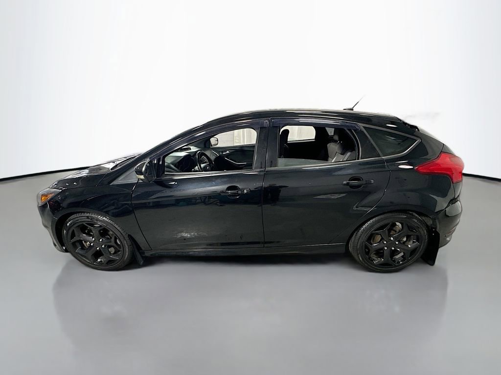 Used 2016 Ford Focus ST image 5