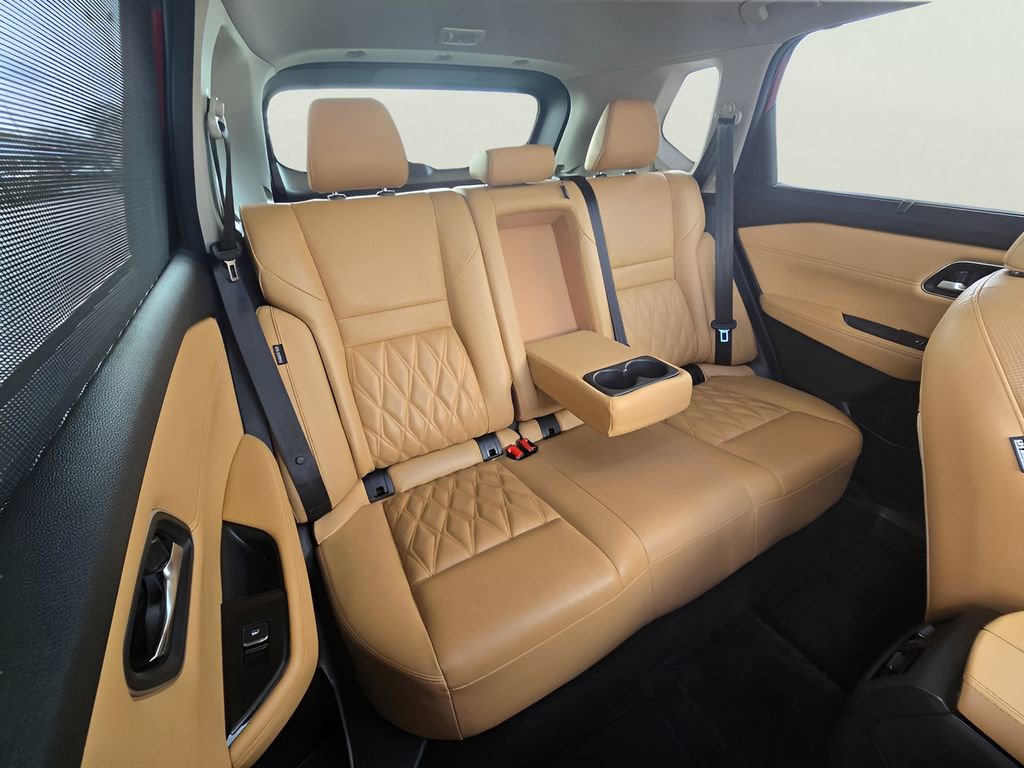 Used 2023 Nissan Rogue Platinum w/ Platinum Premium Package image 11