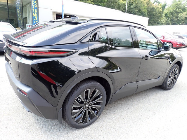 New 2026 Toyota C-HR AWD/4WD image 3