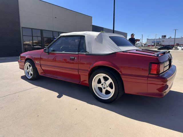 Used 1988 Ford Mustang GT RWD image 6