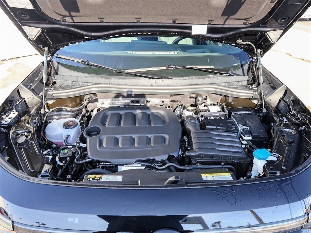 New 2026 Volkswagen Tiguan SE R-Line image 32