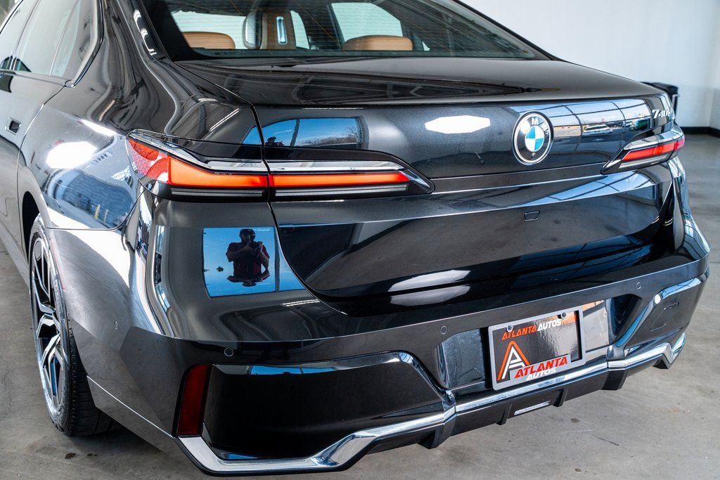 Used 2023 BMW 740i 740i w/ Parking Assistance Package image 22