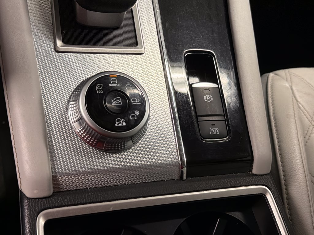 Used 2022 Mitsubishi Outlander SEL AWD/4WD image 37