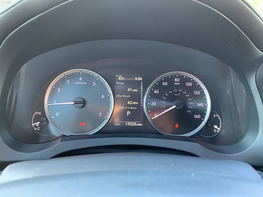 Used 2025 Lexus IS 350 F Sport w/ Navigation Package image 31