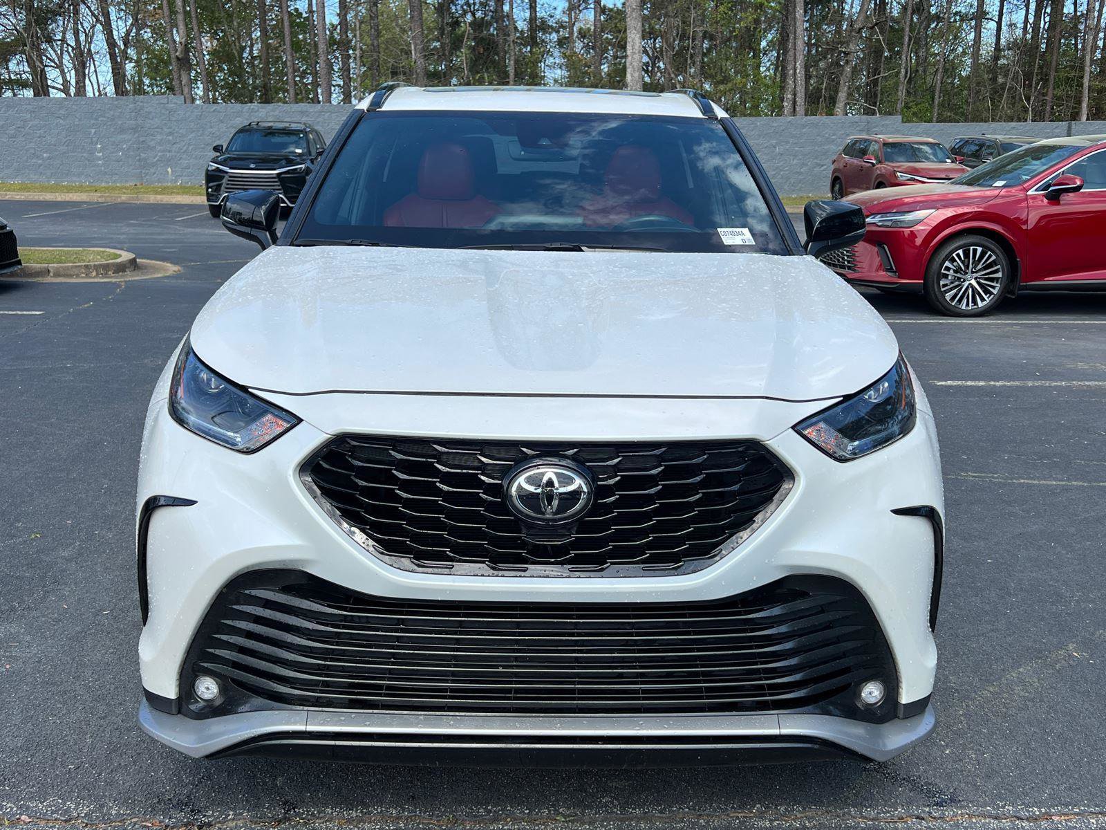 Used 2021 Toyota Highlander XSE image 3