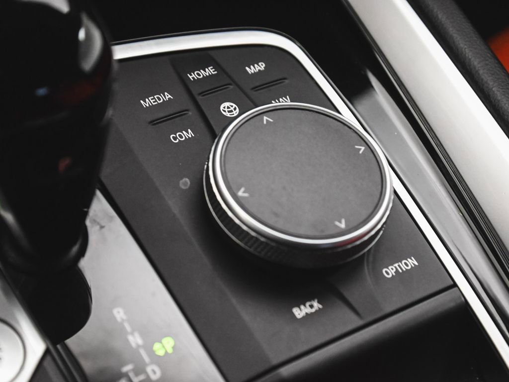 Used 2024 BMW Z4 sDrive30i w/ Shadowloine Package image 34