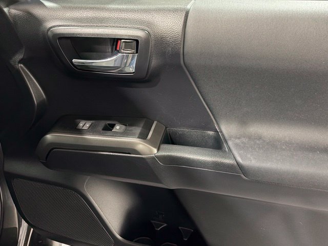 Used 2020 Toyota Tacoma TRD Sport w/ Technology Package AWD/4WD image 13