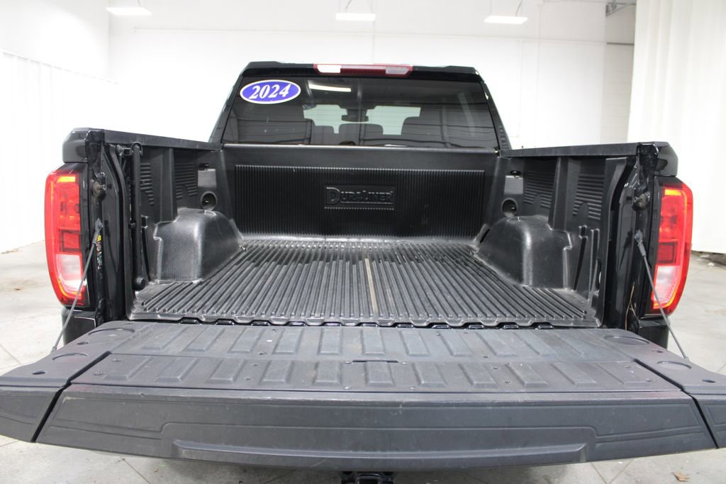 Used 2024 GMC Sierra 1500 SLE image 28