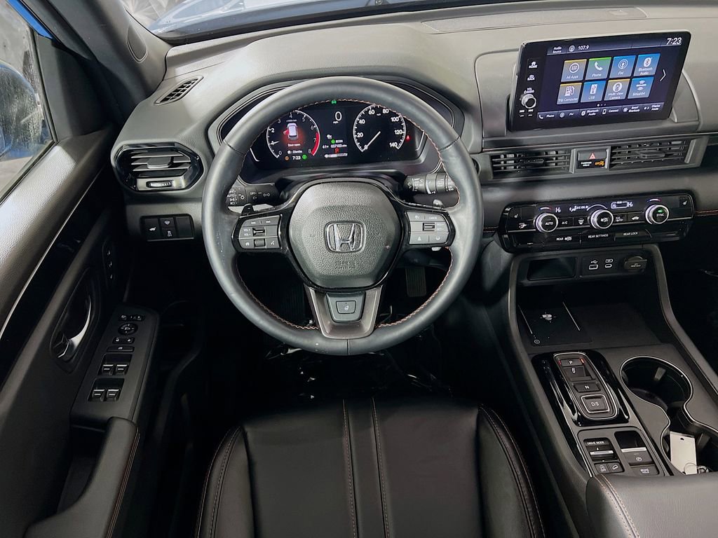 Used 2025 Honda Pilot TrailSport image 21