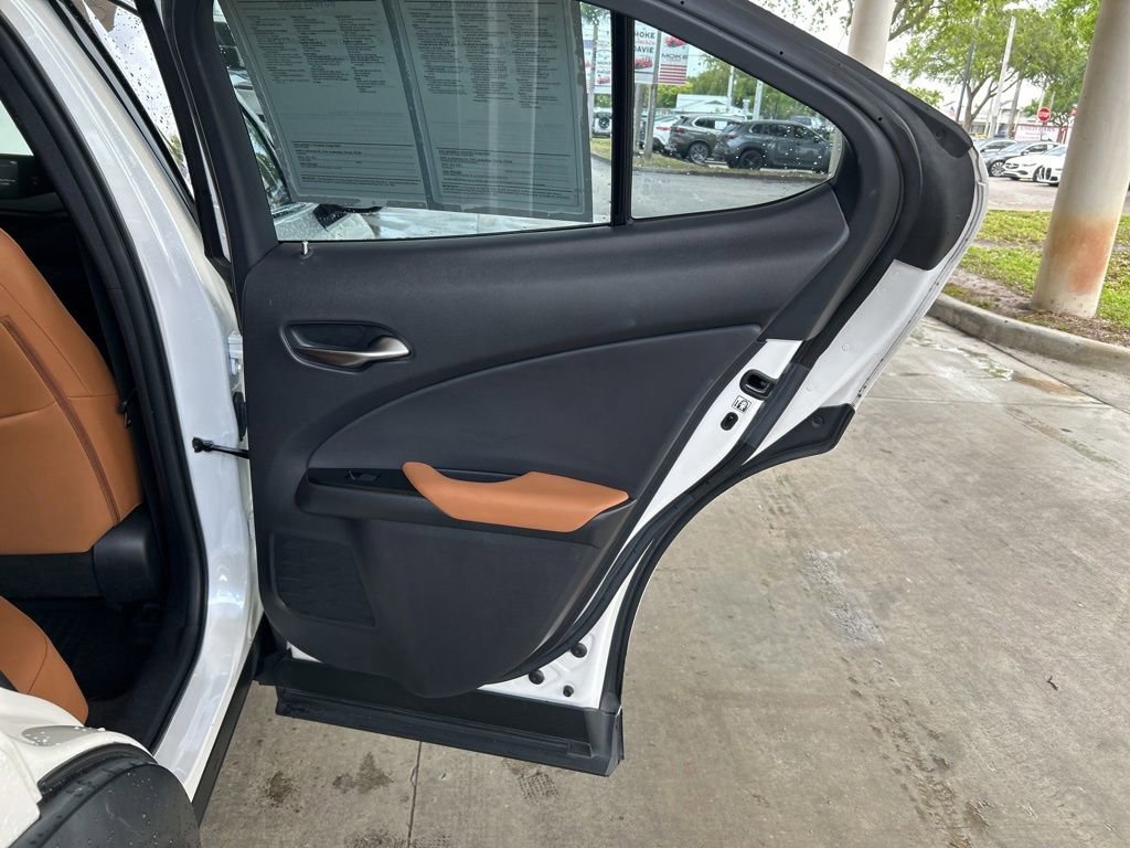 Used 2020 Lexus UX 200 w/ Premium Package image 30