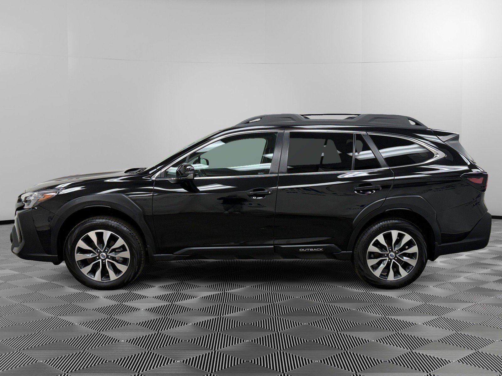 Used 2023 Subaru Outback Limited image 2
