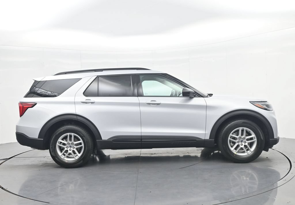 New 2026 Ford Explorer Active w/ Active Comfort Package RWD image 6
