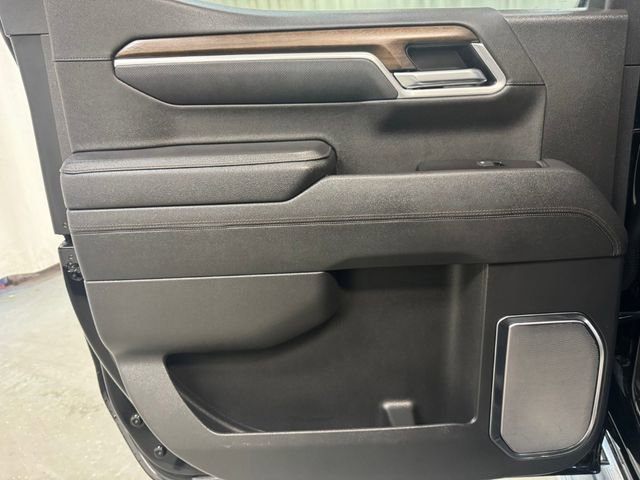Used 2025 Chevrolet Silverado 1500 High Country w/ High Country Premium Package image 32