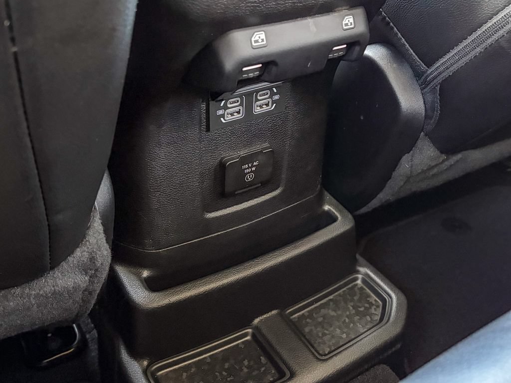Used 2023 Jeep Wrangler Unlimited Sahara AWD/4WD image 23