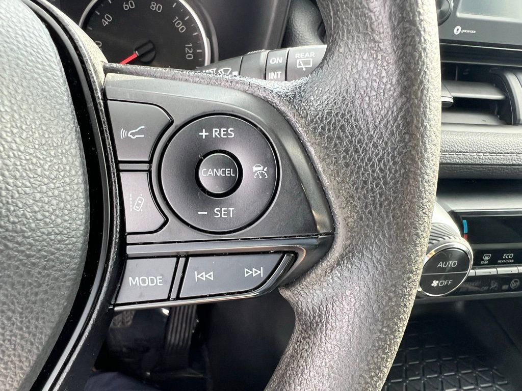 Used 2022 Toyota RAV4 XLE image 39