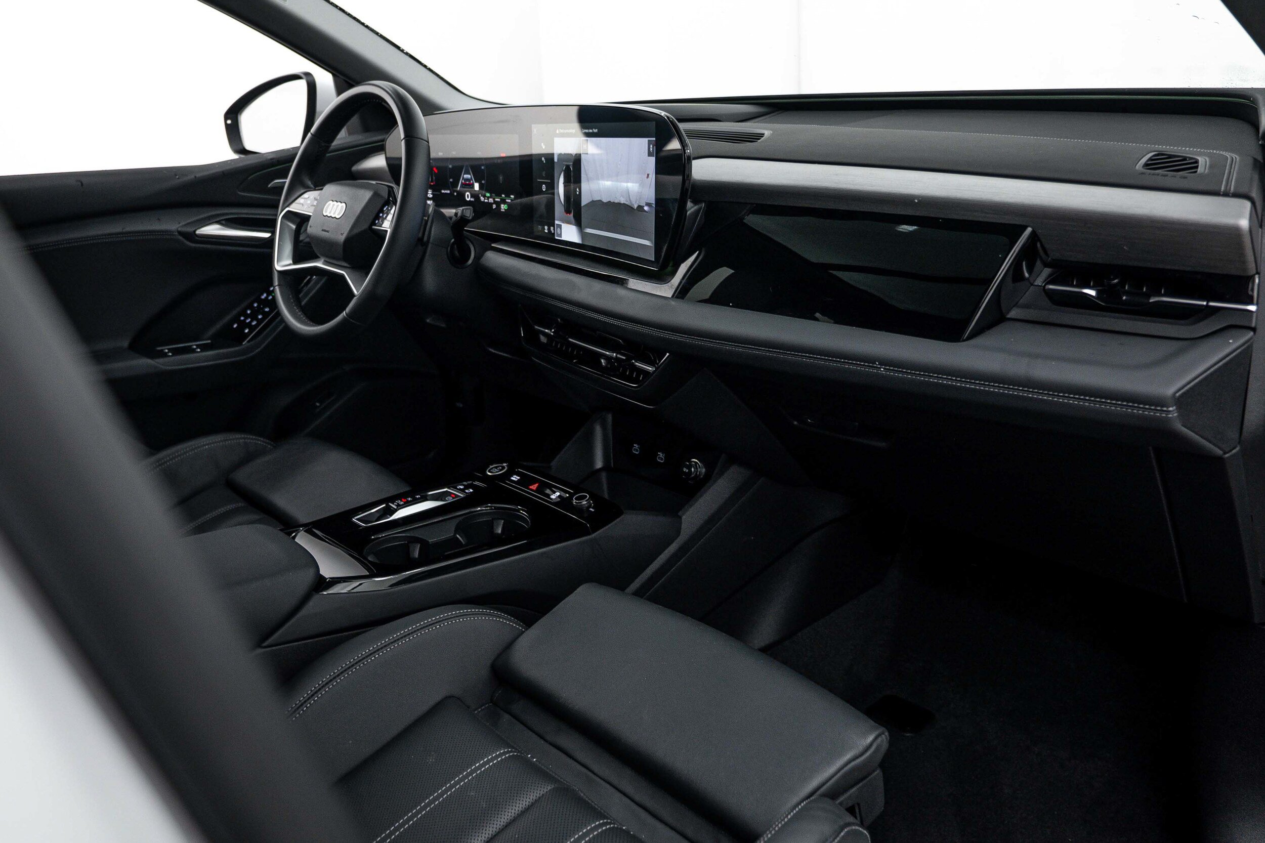 Certified 2025 Audi Q6 e-tron Premium Plus w/ Premium Plus AWD/4WD image 8