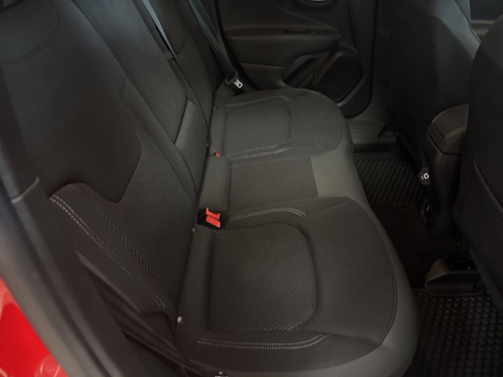 Used 2022 Jeep Renegade Latitude w/ Convenience Group AWD/4WD image 31