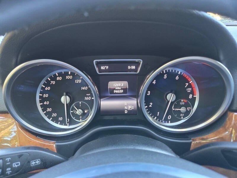 Used 2015 Mercedes-Benz ML 400 4MATIC image 16