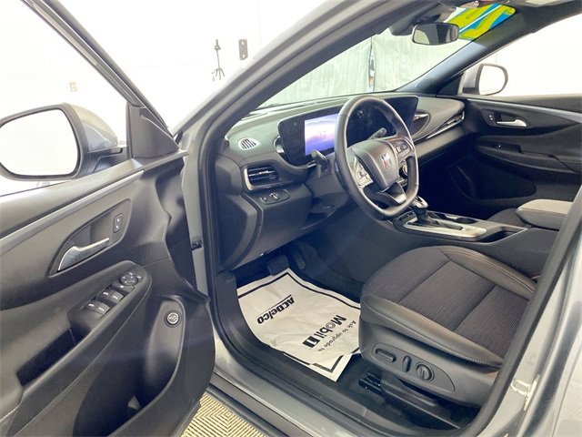 Used 2024 Buick Envista Preferred w/ Convenience I Package image 27