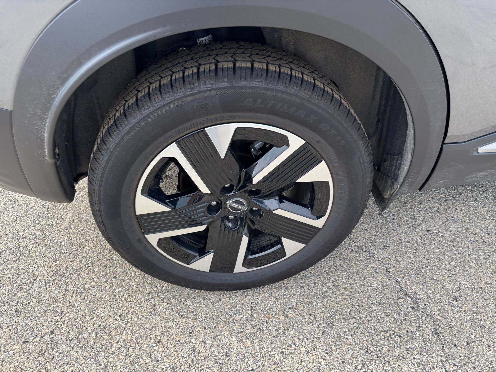 Used 2026 Nissan Kicks SV w/ Cold Weather Package AWD/4WD image 29