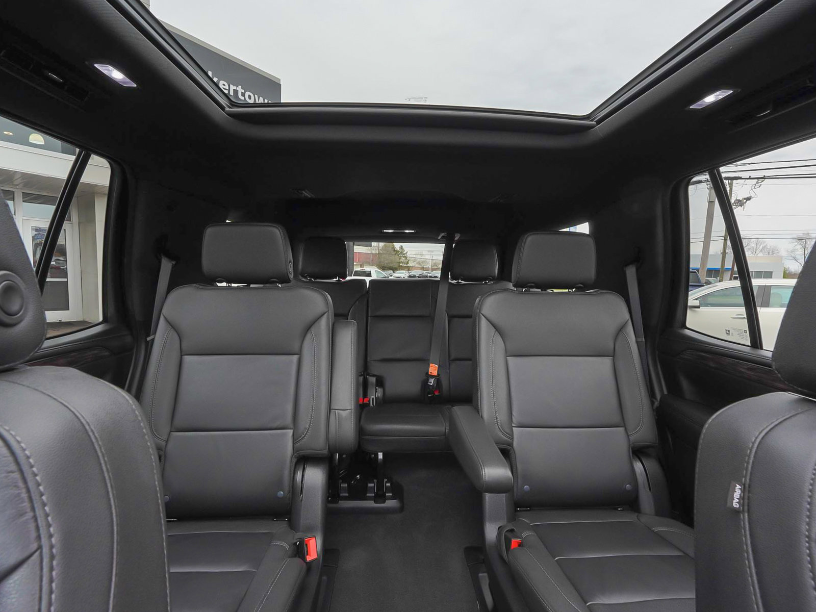 Used 2024 Chevrolet Tahoe LT w/ LT Signature Plus Package image 40