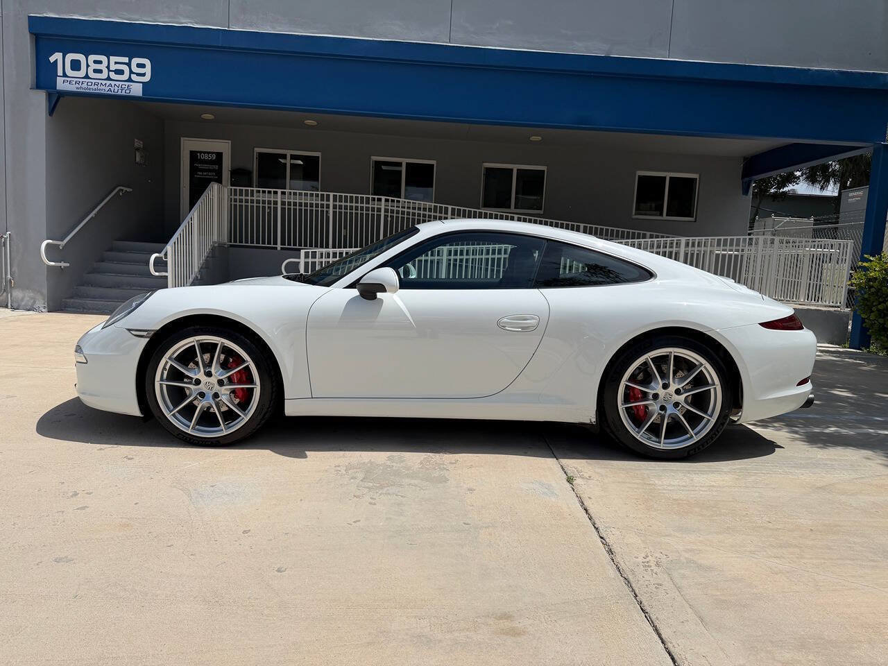 Used 2016 Porsche 911 Carrera image 1