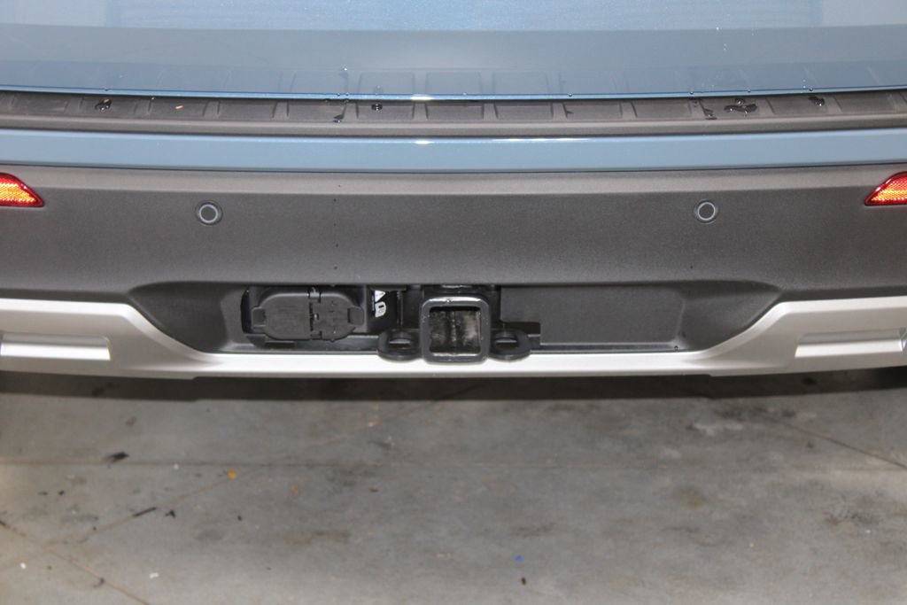 New 2026 Ford Explorer Active RWD image 8