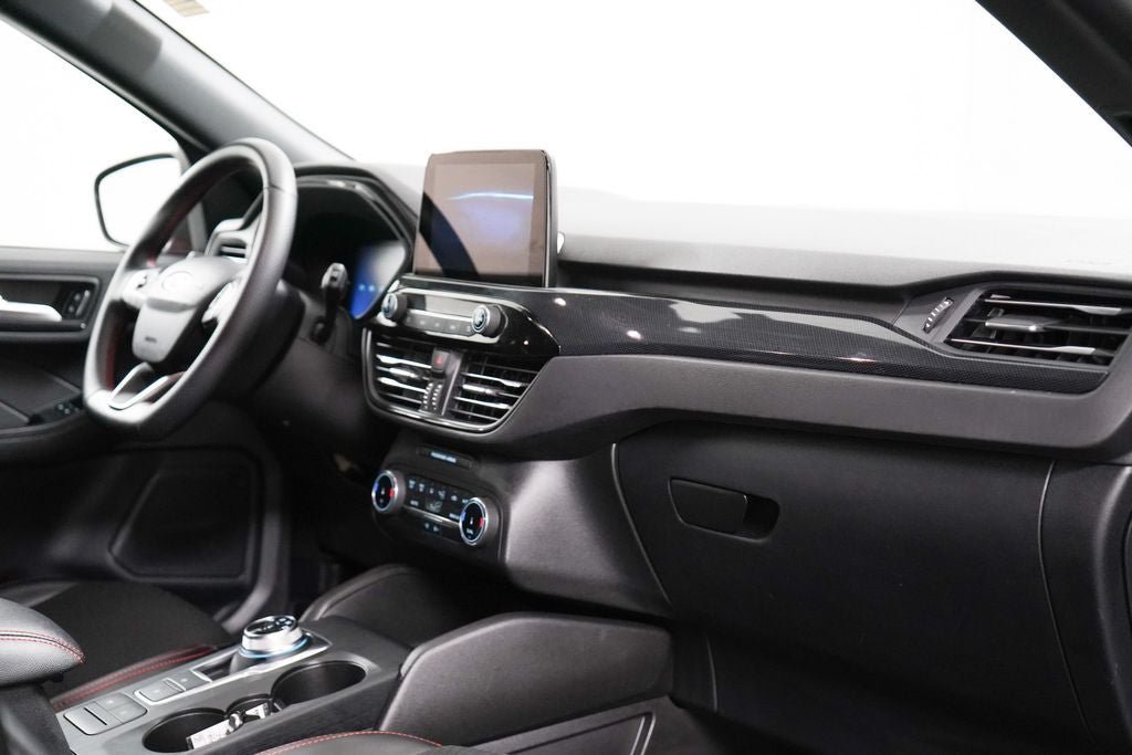 Certified 2025 Ford Escape ST-Line FWD image 30