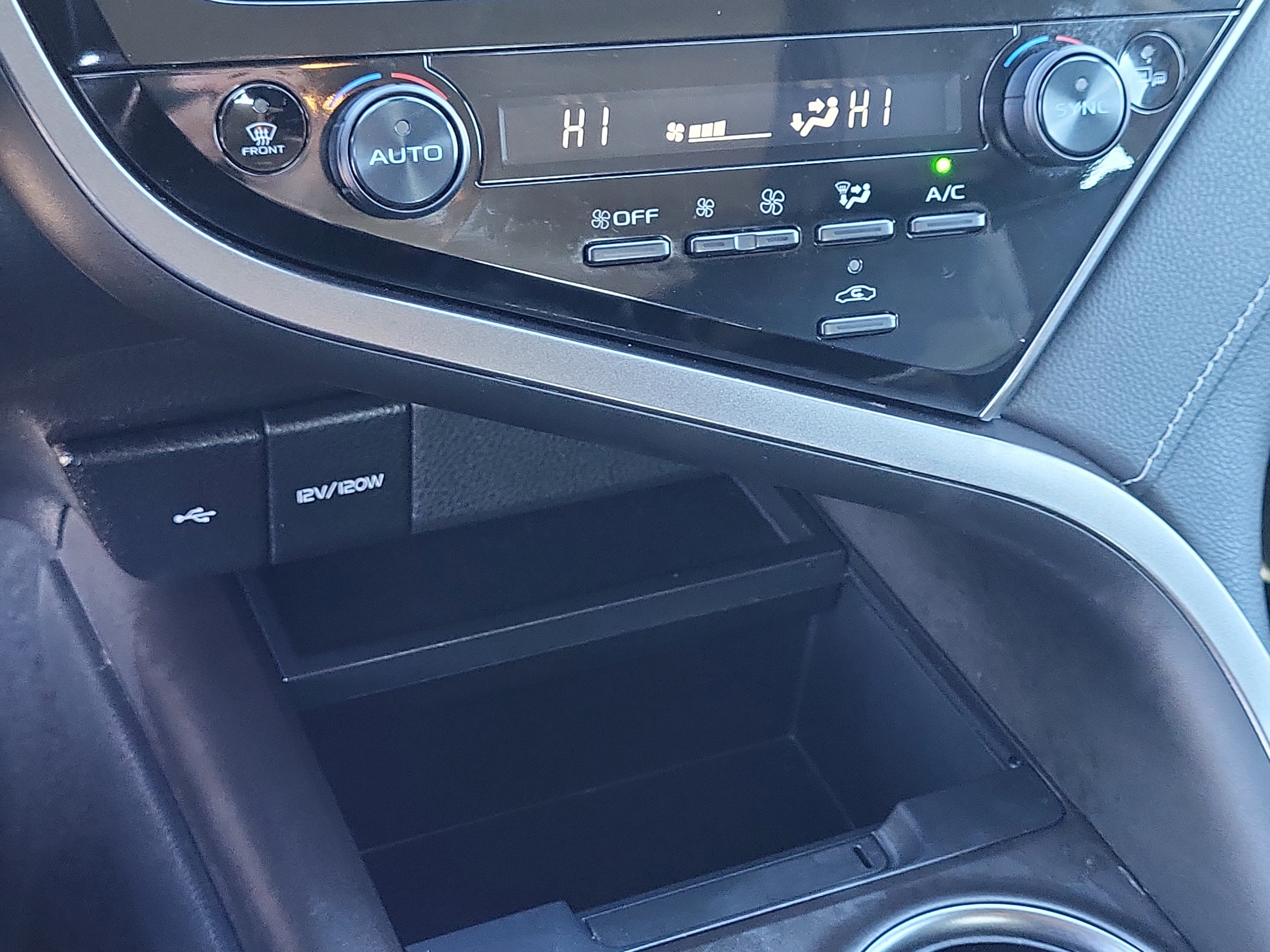 Used 2024 Toyota Camry SE image 15